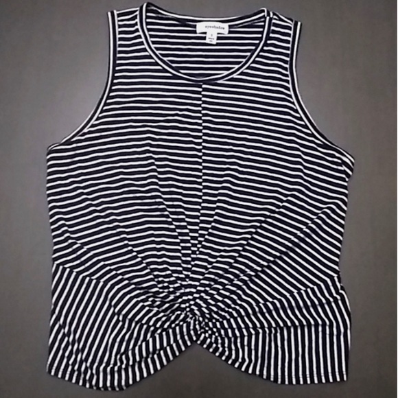 ✨Eyeshadow Twist Front Top - Picture 1 of 6